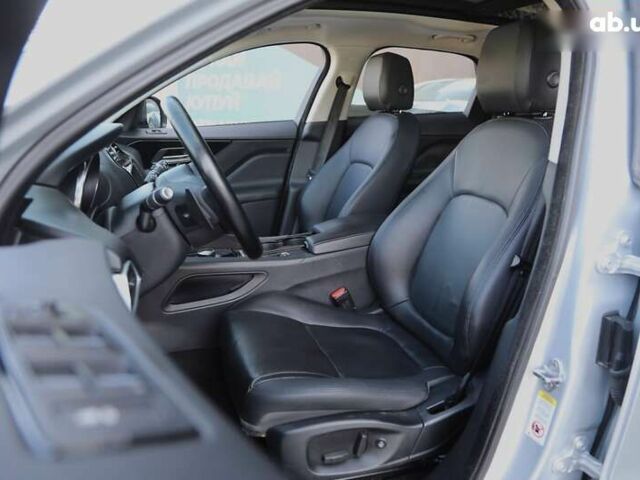 Ягуар Ф-Пейс, об'ємом двигуна 2 л та пробігом 151 тис. км за 22900 $, фото 4 на Automoto.ua