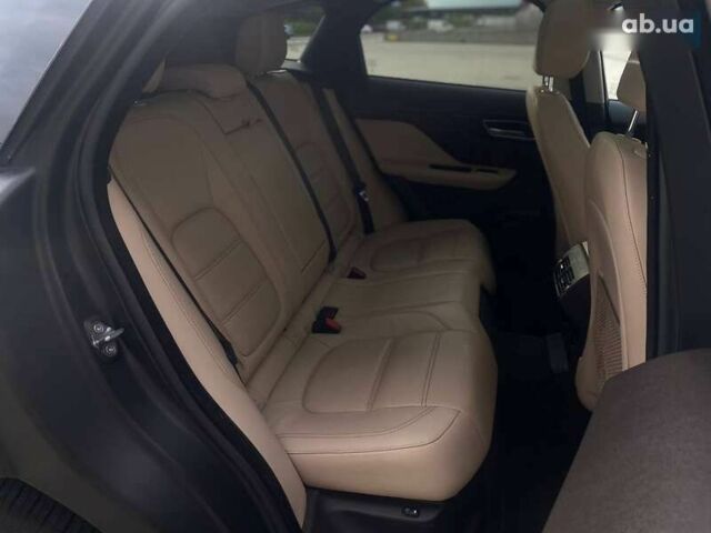 Ягуар Ф-Пейс, объемом двигателя 2 л и пробегом 49 тыс. км за 24290 $, фото 21 на Automoto.ua