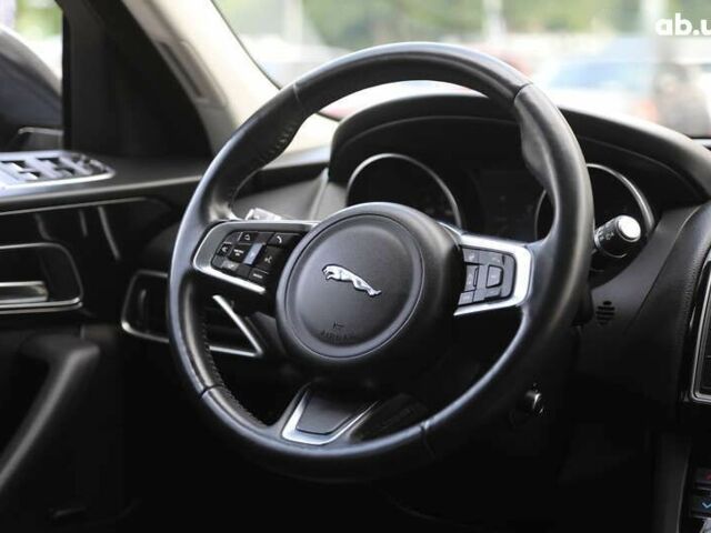 Ягуар Ф-Пейс, об'ємом двигуна 2 л та пробігом 86 тис. км за 27300 $, фото 13 на Automoto.ua