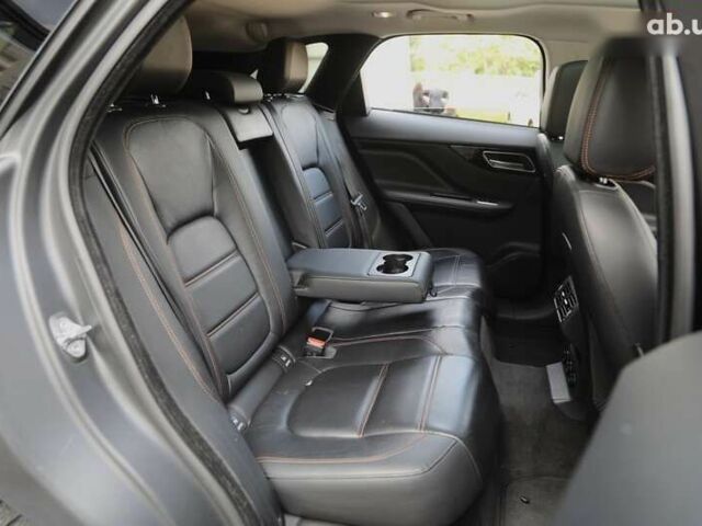 Ягуар Ф-Пейс, об'ємом двигуна 2 л та пробігом 86 тис. км за 27300 $, фото 7 на Automoto.ua