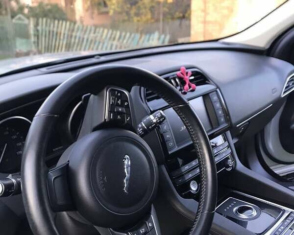 Ягуар Ф-Пейс 2017 у Кривому Розі на Automoto.ua Ягуар Ф-Пейс, об'ємом двигуна 2 л та пробігом 170 тис. км за 19800 $, фото 16 на Automoto.ua