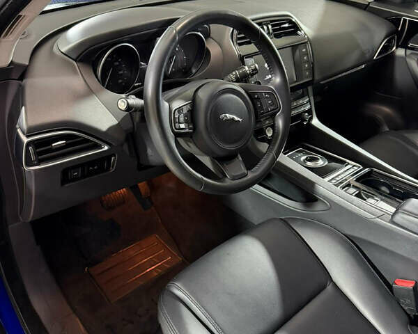 Ягуар Ф-Пейс, объемом двигателя 2 л и пробегом 114 тыс. км за 21500 $, фото 8 на Automoto.ua