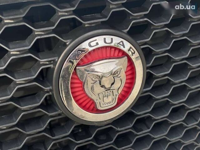 Ягуар Ф-Пейс, объемом двигателя 2 л и пробегом 49 тыс. км за 24990 $, фото 9 на Automoto.ua