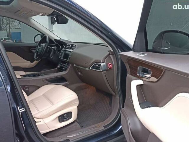 Ягуар Ф-Пейс, об'ємом двигуна 3 л та пробігом 118 тис. км за 17600 $, фото 16 на Automoto.ua