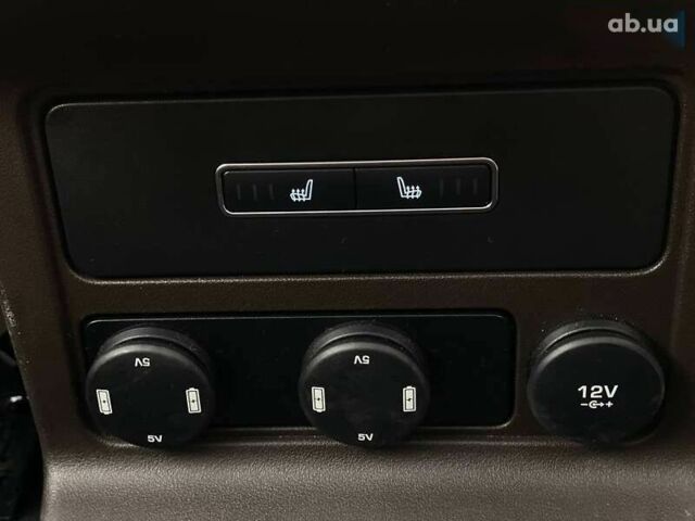 Ягуар Ф-Пейс, объемом двигателя 2 л и пробегом 49 тыс. км за 24990 $, фото 24 на Automoto.ua