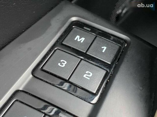 Ягуар Ф-Пейс, объемом двигателя 2 л и пробегом 132 тыс. км за 25490 $, фото 10 на Automoto.ua