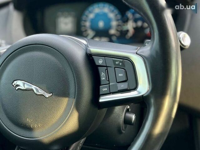 Ягуар Ф-Пейс, объемом двигателя 2 л и пробегом 117 тыс. км за 26300 $, фото 26 на Automoto.ua