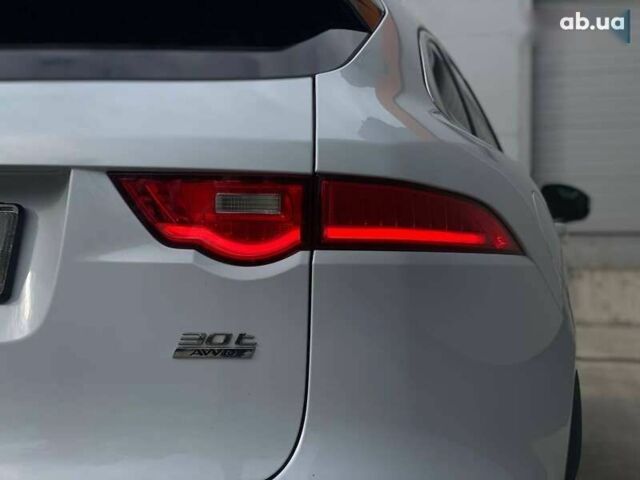 Ягуар Ф-Пейс, объемом двигателя 2 л и пробегом 49 тыс. км за 23490 $, фото 11 на Automoto.ua
