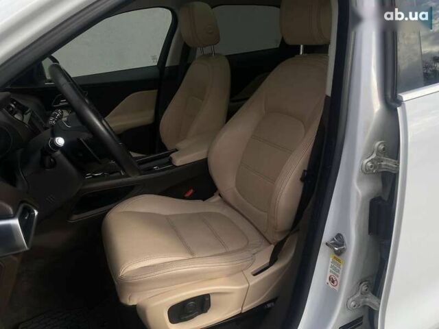 Ягуар Ф-Пейс, объемом двигателя 2 л и пробегом 49 тыс. км за 24990 $, фото 15 на Automoto.ua