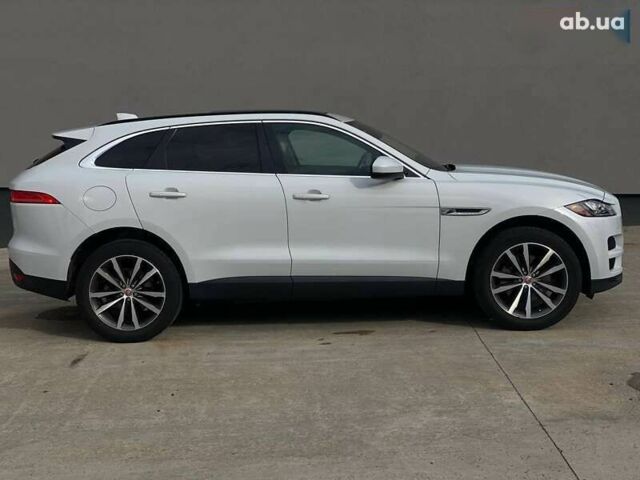 Ягуар Ф-Пейс, объемом двигателя 2 л и пробегом 49 тыс. км за 24290 $, фото 5 на Automoto.ua