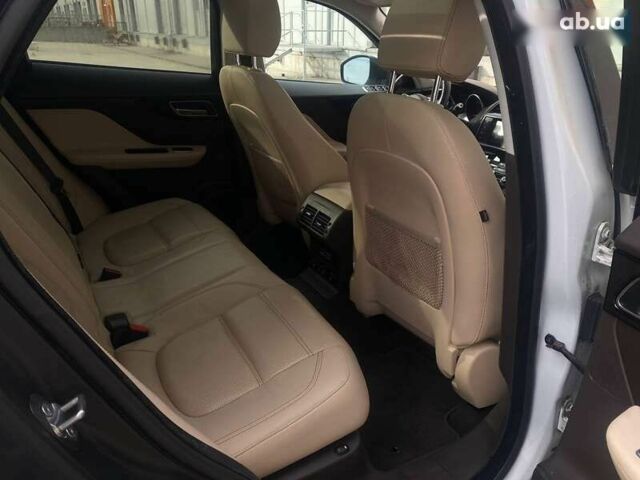 Ягуар Ф-Пейс, объемом двигателя 2 л и пробегом 49 тыс. км за 23490 $, фото 20 на Automoto.ua