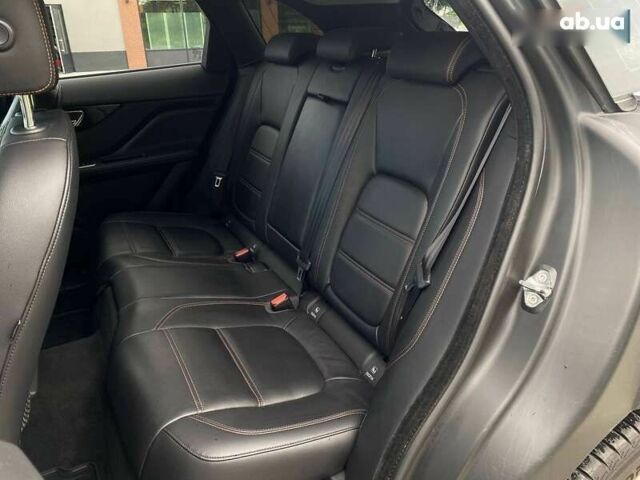 Ягуар Ф-Пейс, объемом двигателя 2 л и пробегом 121 тыс. км за 26990 $, фото 17 на Automoto.ua