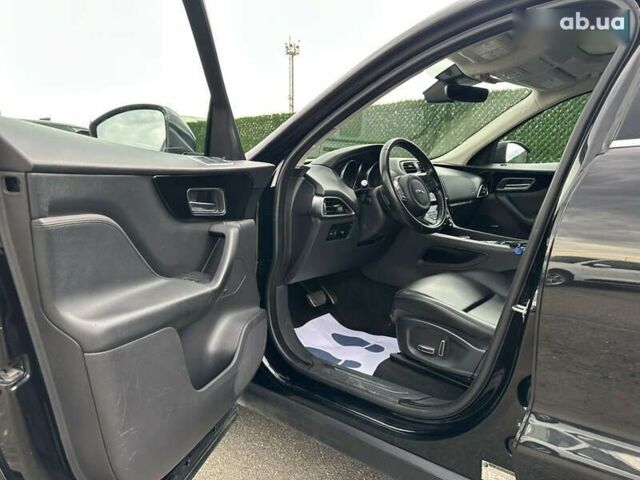 Ягуар Ф-Пейс, объемом двигателя 2 л и пробегом 114 тыс. км за 20500 $, фото 5 на Automoto.ua