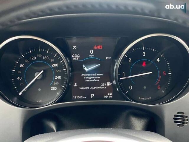 Ягуар Ф-Пейс, объемом двигателя 2 л и пробегом 121 тыс. км за 26990 $, фото 26 на Automoto.ua