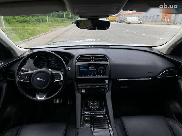 Ягуар Ф-Пейс, об'ємом двигуна 2 л та пробігом 121 тис. км за 23490 $, фото 24 на Automoto.ua