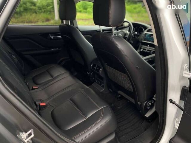 Ягуар Ф-Пейс, об'ємом двигуна 2 л та пробігом 121 тис. км за 24990 $, фото 19 на Automoto.ua