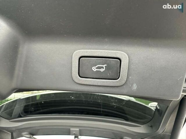 Ягуар Ф-Пейс, объемом двигателя 2 л и пробегом 114 тыс. км за 22500 $, фото 25 на Automoto.ua