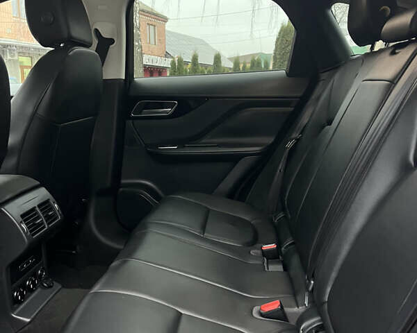 Ягуар Ф-Пейс, объемом двигателя 0 л и пробегом 145 тыс. км за 15900 $, фото 10 на Automoto.ua