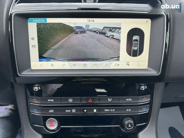 Ягуар Ф-Пейс, объемом двигателя 2 л и пробегом 114 тыс. км за 22500 $, фото 19 на Automoto.ua