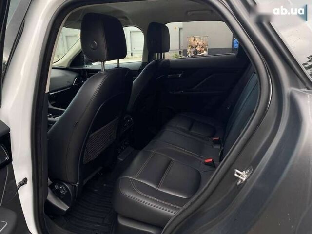 Ягуар Ф-Пейс, об'ємом двигуна 2 л та пробігом 121 тис. км за 24990 $, фото 18 на Automoto.ua