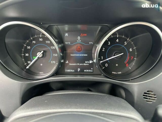 Ягуар Ф-Пейс, объемом двигателя 2 л и пробегом 114 тыс. км за 22500 $, фото 22 на Automoto.ua