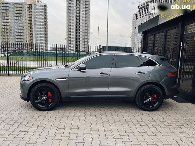 Ягуар Ф-Пейс, объемом двигателя 2 л и пробегом 61 тыс. км за 29900 $, фото 3 на Automoto.ua