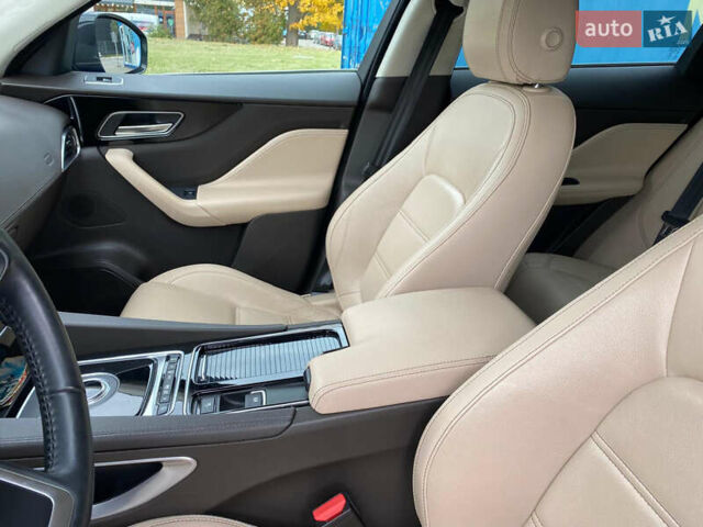 Ягуар Ф-Пейс, об'ємом двигуна 2 л та пробігом 44 тис. км за 29700 $, фото 12 на Automoto.ua