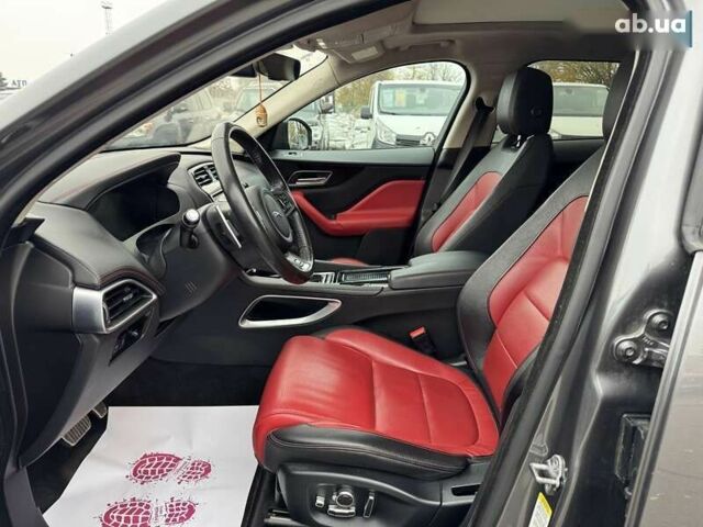 Ягуар Ф-Пейс, объемом двигателя 2 л и пробегом 92 тыс. км за 28500 $, фото 13 на Automoto.ua