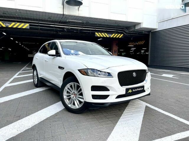 Ягуар Ф-Пейс, объемом двигателя 2 л и пробегом 104 тыс. км за 29900 $, фото 4 на Automoto.ua