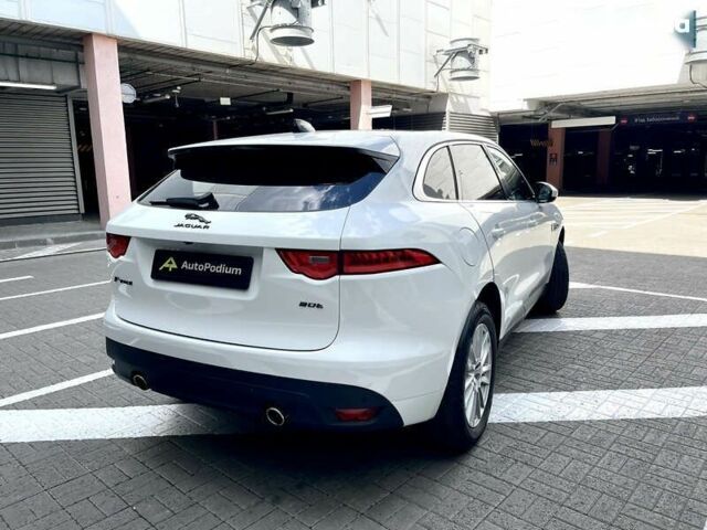 Ягуар Ф-Пейс, объемом двигателя 2 л и пробегом 104 тыс. км за 29900 $, фото 6 на Automoto.ua