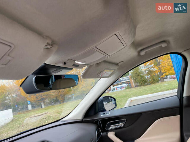 Ягуар Ф-Пейс, об'ємом двигуна 2 л та пробігом 44 тис. км за 29700 $, фото 13 на Automoto.ua
