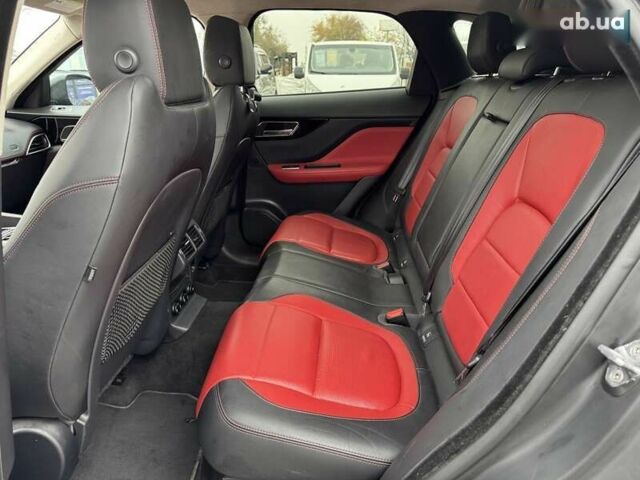 Ягуар Ф-Пейс, объемом двигателя 2 л и пробегом 92 тыс. км за 28500 $, фото 14 на Automoto.ua