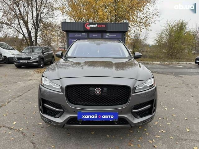 Ягуар Ф-Пейс, объемом двигателя 2 л и пробегом 92 тыс. км за 28500 $, фото 1 на Automoto.ua