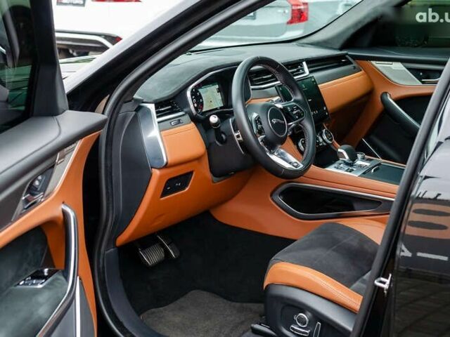 Ягуар Ф-Пейс, объемом двигателя 5 л и пробегом 43 тыс. км за 77700 $, фото 18 на Automoto.ua