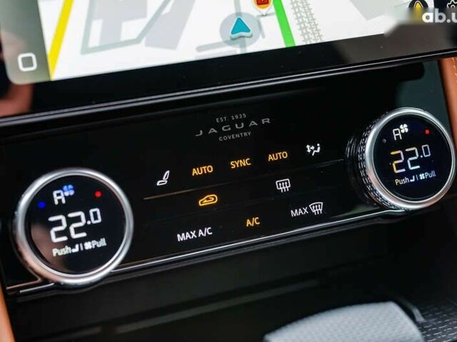 Ягуар Ф-Пейс, объемом двигателя 5 л и пробегом 43 тыс. км за 77700 $, фото 25 на Automoto.ua