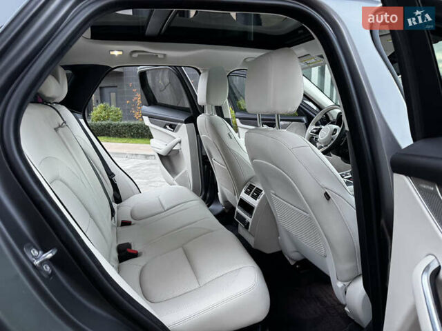 Ягуар Ф-Пейс, об'ємом двигуна 2 л та пробігом 46 тис. км за 46700 $, фото 29 на Automoto.ua