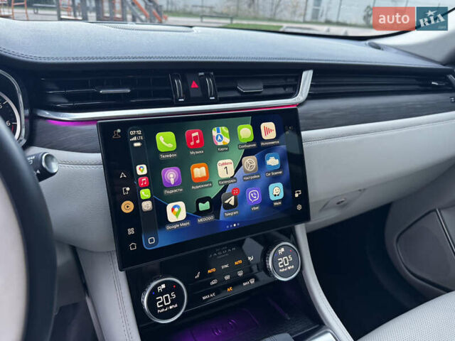 Ягуар Ф-Пейс, об'ємом двигуна 2 л та пробігом 46 тис. км за 46700 $, фото 39 на Automoto.ua