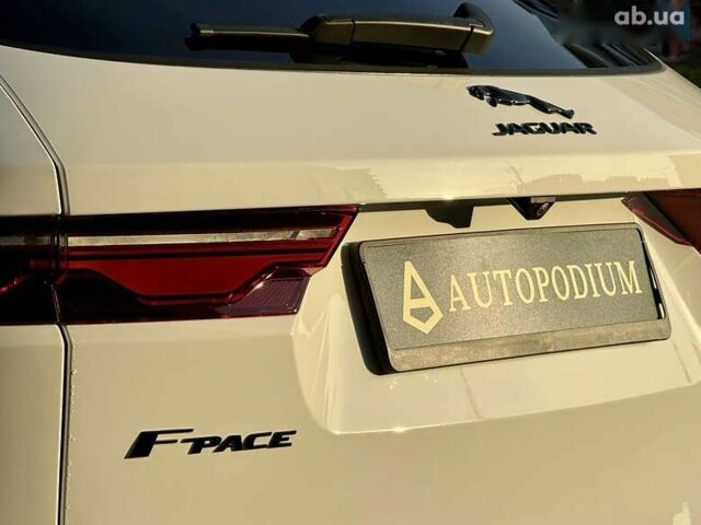 Ягуар Ф-Пейс, объемом двигателя 2 л и пробегом 15 тыс. км за 44500 $, фото 5 на Automoto.ua