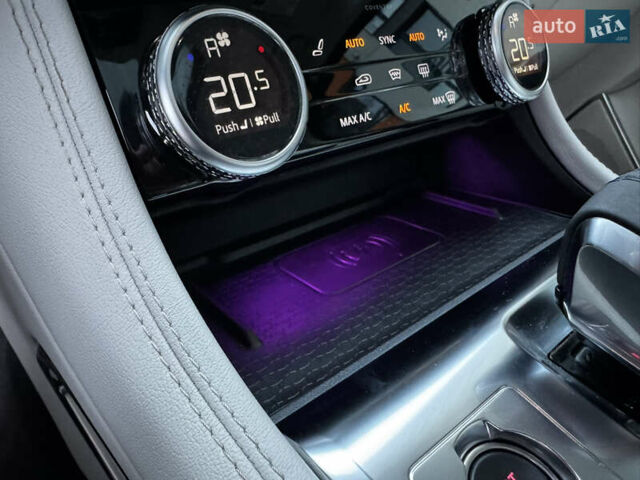 Ягуар Ф-Пейс, об'ємом двигуна 2 л та пробігом 46 тис. км за 46700 $, фото 38 на Automoto.ua