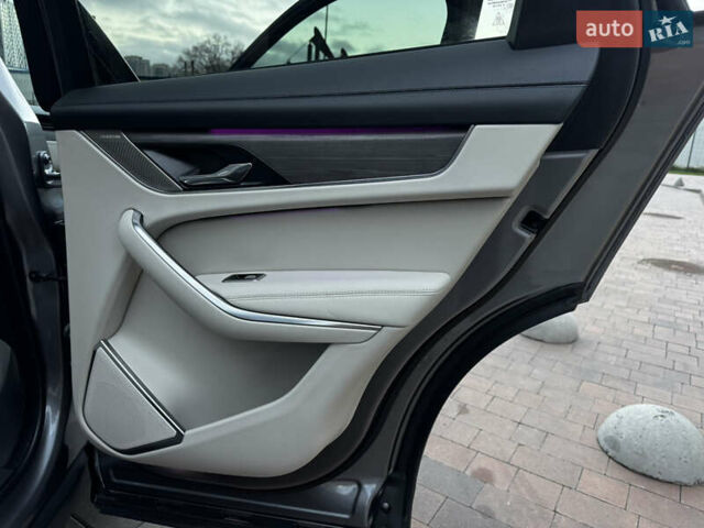 Ягуар Ф-Пейс, об'ємом двигуна 2 л та пробігом 46 тис. км за 46700 $, фото 28 на Automoto.ua