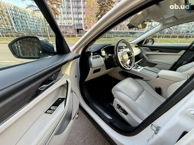 Ягуар Ф-Пейс, объемом двигателя 2 л и пробегом 15 тыс. км за 44500 $, фото 9 на Automoto.ua