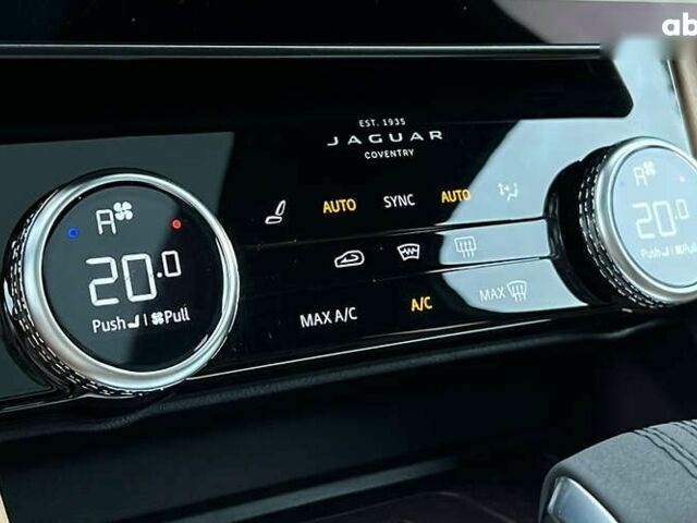 Ягуар Ф-Пейс, об'ємом двигуна 2 л та пробігом 5 тис. км за 48999 $, фото 15 на Automoto.ua