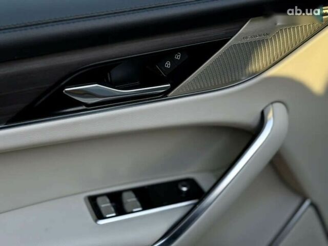 Ягуар Ф-Пейс, объемом двигателя 2 л и пробегом 15 тыс. км за 44500 $, фото 17 на Automoto.ua