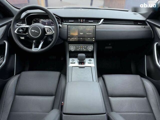 Ягуар Ф-Пейс, объемом двигателя 2 л и пробегом 17 тыс. км за 43900 $, фото 21 на Automoto.ua