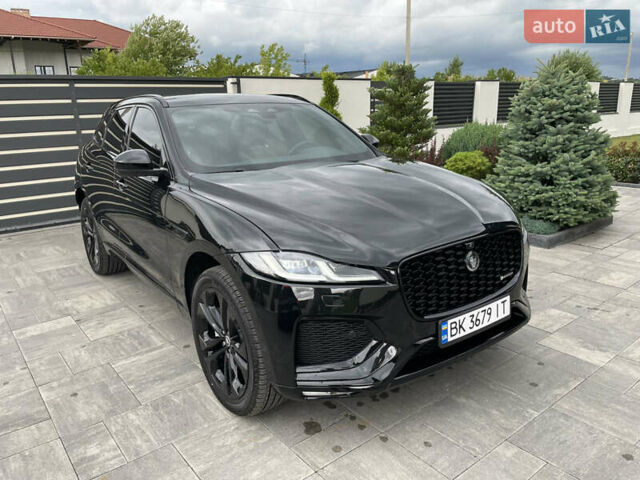 Ягуар Ф-Пейс, объемом двигателя 2 л и пробегом 4 тыс. км за 39500 $, фото 1 на Automoto.ua