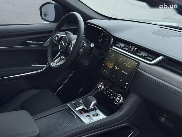 Ягуар Ф-Пейс, объемом двигателя 2 л и пробегом 17 тыс. км за 43900 $, фото 24 на Automoto.ua
