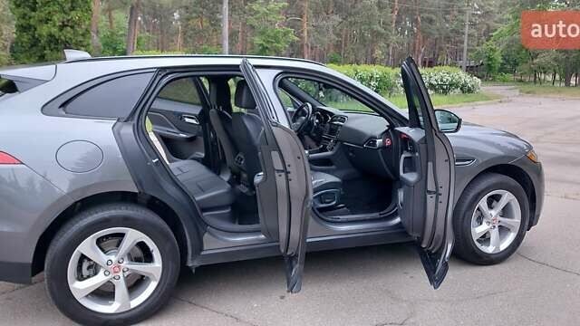 Сірий Ягуар Ф-Пейс, об'ємом двигуна 2 л та пробігом 178 тис. км за 23000 $, фото 16 на Automoto.ua