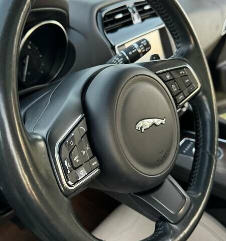 Серый Ягуар Ф-Пейс, объемом двигателя 2 л и пробегом 180 тыс. км за 18900 $, фото 51 на Automoto.ua