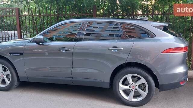Сірий Ягуар Ф-Пейс, об'ємом двигуна 2 л та пробігом 178 тис. км за 23000 $, фото 28 на Automoto.ua