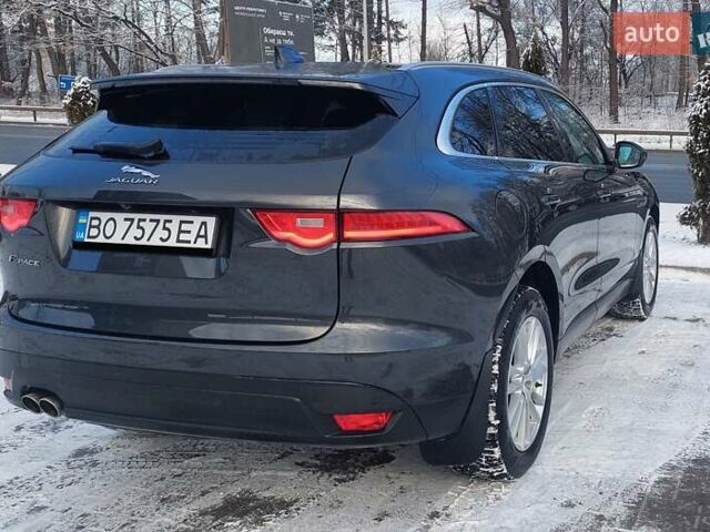 Серый Ягуар Ф-Пейс, объемом двигателя 2 л и пробегом 200 тыс. км за 23900 $, фото 6 на Automoto.ua